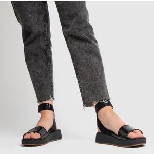 UGG Lennox Sandals Black